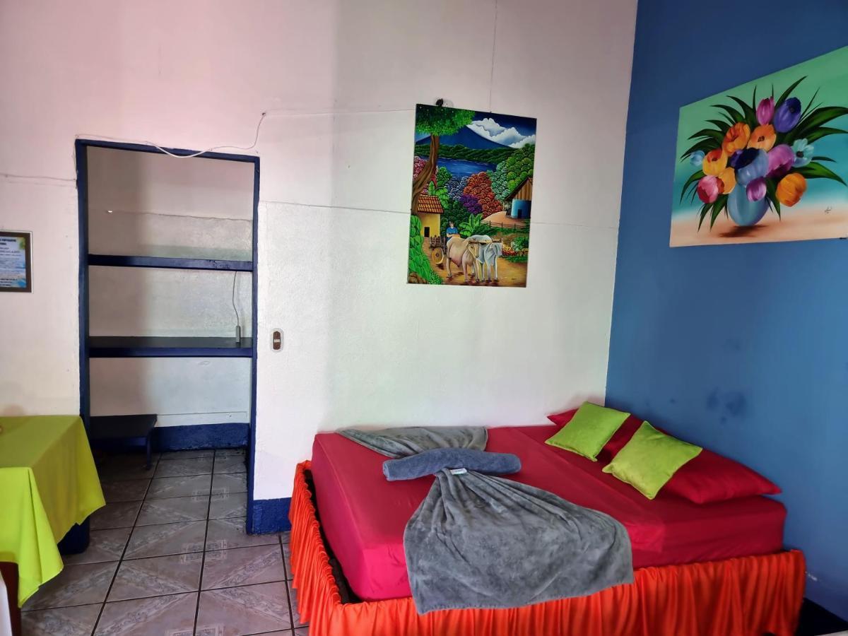 Cabinas Tortuguero Natural エクステリア 写真
